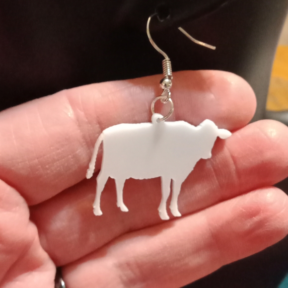 Pair Of Cow Earrings - Picture 3 of 3